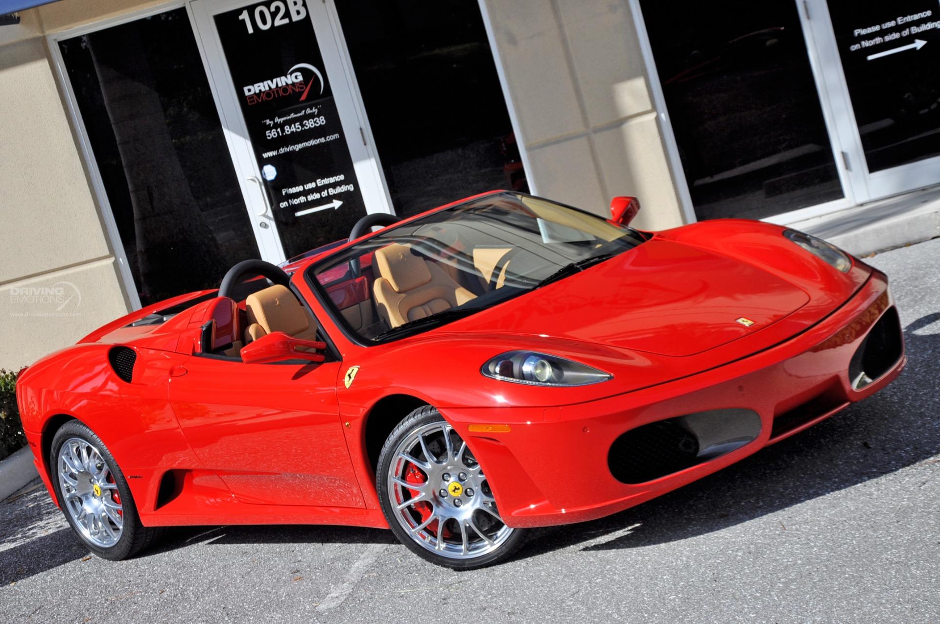 Красная Ferrari Spider f430